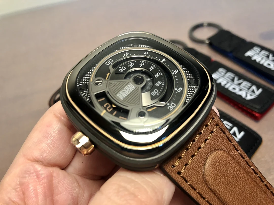 Tujuh FRIDAY jam tangan M2B/01 - Luxury Watch Holder For Men ulasan dan harga